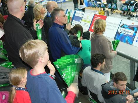 Roheliste kokkuvolditud reklaamplakatitega sai põrgulärmi teha--ikka kaasaelamiseks