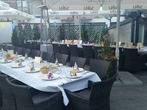 Lauad kaetud, ootamas külalisi